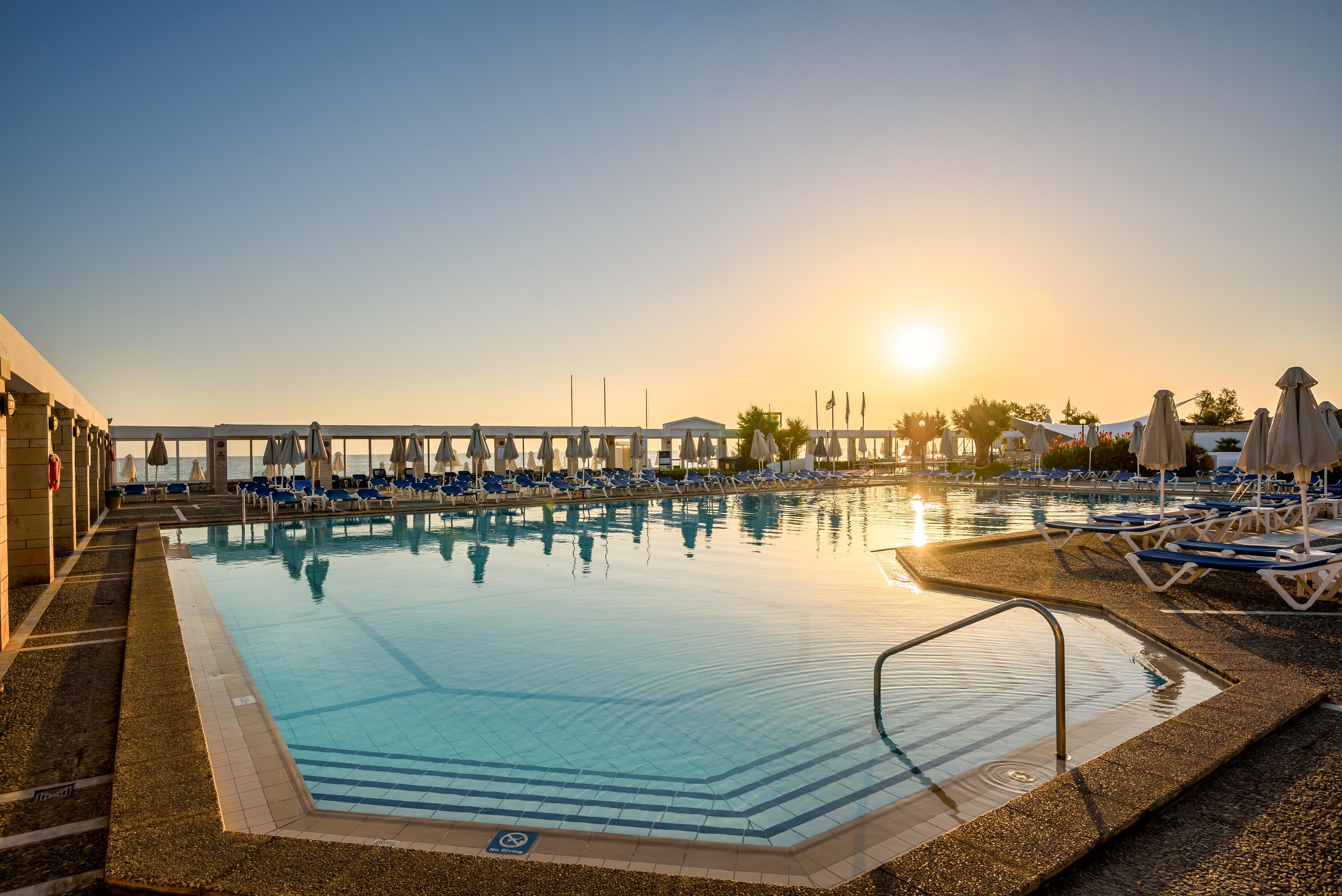 Annabelle Beach Resort ヘルソニソス エクステリア 写真